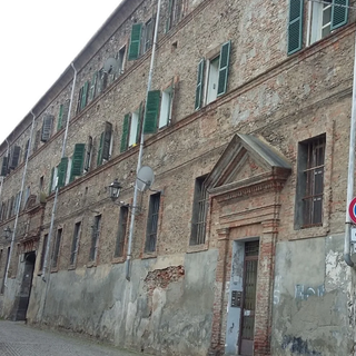 Il caseggiato di via Luciano, interessato dalla riqualificazione