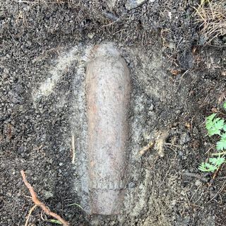 L’ordigno riaffiorato dal terreno