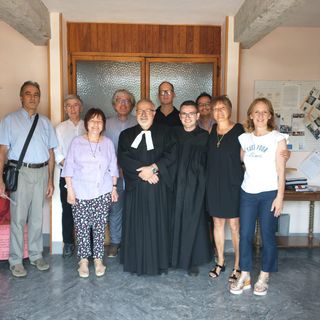Il pastore Claudio Pasquet con il Concistoro di San Secondo di Pinerolo