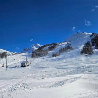 Domani al via la stagione sciistica sulle piste della Vialattea
