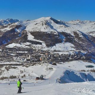 Sestriere festeggia il Carnevale tra bugie e sciate in maschera