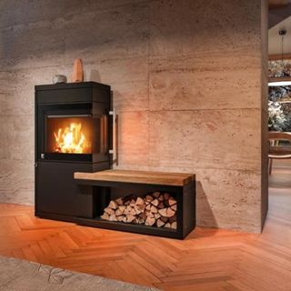 Con Lohe Heating bruciano fiamme pulite [FOTO]