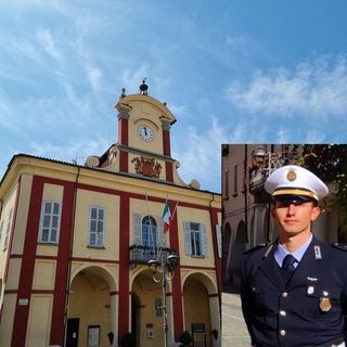 Il municipio di Vigone e il nuovo ufficiale Andrea Artino nel riquadro