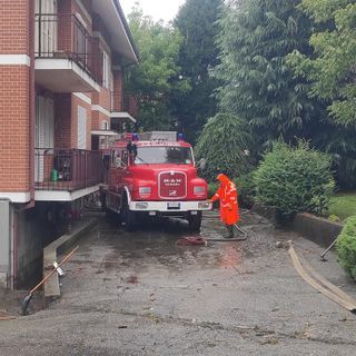 Gli Aib villaresi al lavoro da ieri