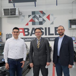 Collegno, l’Assessore allo Sviluppo delle attività produttive della Regione Piemonte in visita alla Carrozzeria Fratelli Basile
