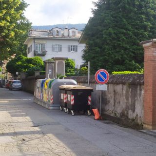 La nuova posizione dei cassonetti