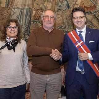 Nicco stringe la mano a Vaira