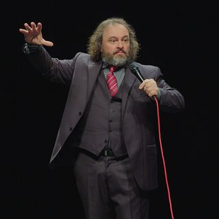 Balasso ad Arena Live Festival: "La verità è celata: pensiamo in modo indipendente"