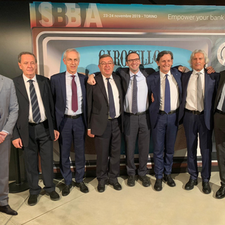 Da sx Davide Adolfo Ferré (Valdostana), Alberto Osenda (Casalgrasso e Sant’Albano Stura), Giovanni Claudio Olivero (Cherasco), Sergio Marro (Boves), Elia Dogliani (BeneBanca), Giorgio Fracalossi (Cassa Centrale), Livio Tomatis (Caraglio), Paolo Blangetti (Pianfei e Rocca de’ Baldi).