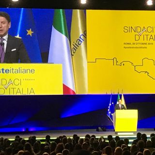 Conte incontra i sindaci dei piccoli Comuni: “Al via un tavolo per raccogliere le vostre istanze” [VIDEO]