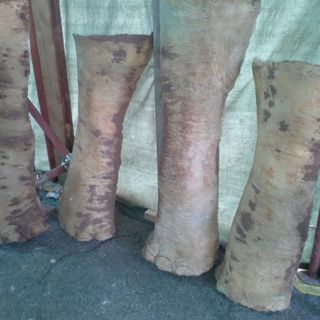 realizzazione di una scultura a forma di elefante