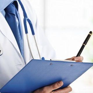 «Visite prioritarie dopo 20 giorni», la denuncia di un nonese