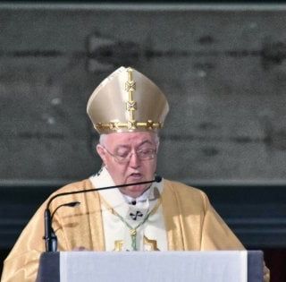 Giornata dei migranti e dei rifugiati, Nosiglia: &quot;Nessuno va considerato straniero. Ma ai diritti devono corrispondere i doveri&quot;