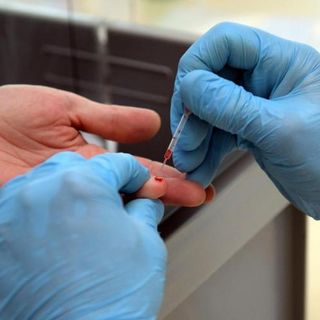 Coronavirus, boom di positivi (279), ma sono tanti gli asintomatici (212). E calano i ricoveri