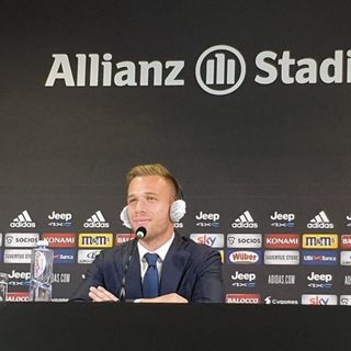 Juve, Arthur si presenta: &quot;Passo da Messi a Ronaldo per puntare alla Champions&quot;