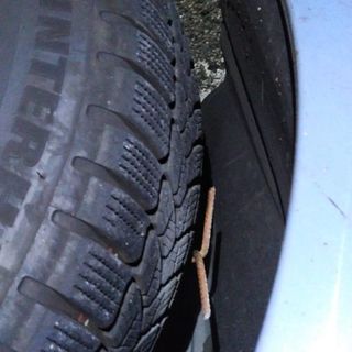 Chiomonte, chiodi a tre punte sull'autostrada: il blitz contro la polizia presso il cantiere del Tav
