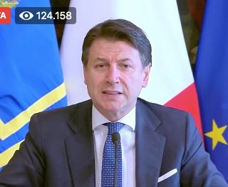 Coronavirus, Conte annuncia il Decreto Marzo: &quot;Utilizzato il massimo dell'indebitamento. Non si può combattere un'alluvione con gli stracci&quot;
