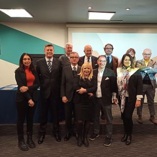 In foto il nuovo direttivo Fiaip Torino