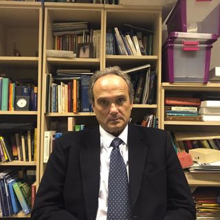 Coronavirus, per il virologo Di Perri "sarà un Natale dimezzato"