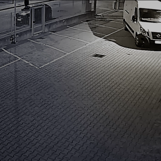 Rubavano veicoli con cui sfondavano i cancelli delle aziende che poi depredavano: 20 arresti [VIDEO]