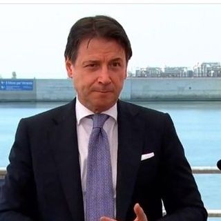 Conte ritratto nel corso del punto stampa di questa mattina