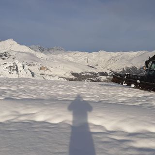 Pian Munè di Paesana (Cn), due metri di neve in quota e domenica ne arriva dell’altra. Il 7 dicembre si apre