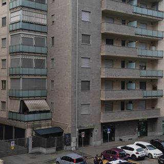 Operaio ucciso dal figlio a Collegno: il ragazzo avrebbe difeso la madre