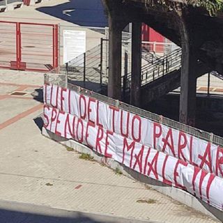 Toro, riparte la contestazione a Cairo: striscione esposto all'esterno del Fila