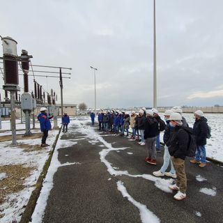 Gli studenti del Politecnico in visita alla cabina di E-Distribuzione di Candiolo