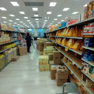 Coronavirus, dopo la corsa ai supermercati ora c'è il rischio dieta (e quello dello spreco). Col &quot;mistero&quot; della farina