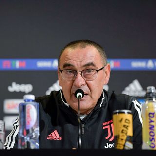Contro il “suo” Napoli Sarri cerca il primo trofeo da allenatore della Juve. “Mi girano quando dicono che in Italia non ho vinto niente”