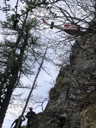 Le operazioni di recupero dei Vigili del fuoco a Usseaux