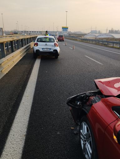 Ancora un incidente sulla tangenziale: quattro veicoli coinvolti sul raccordo Torino-Pinerolo