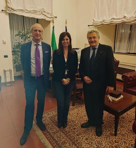 Foto incontro, nell'ordine da sx a dx: Grieco, Floridia, Zumerle a Roma Foto incontro, nell'ordine da sx a dx: Grieco, Floridia, Zumerle a Roma