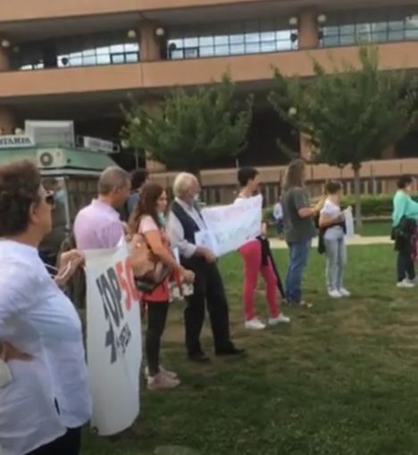 Una scena del flash mob di oggi Una scena del flash mob di oggi