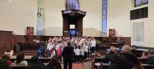 A Luserna San Giovanni il francese rientra in aula attraverso le canzoni popolari