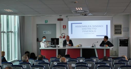 Sanità nel Pinerolese: «La situazione allarmistica non esiste», ma non tutti sono convinti Sanità nel Pinerolese: «La situazione allarmistica non esiste», ma non tutti sono convinti