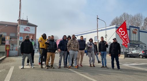 I lavoratori in sciopero I lavoratori in sciopero