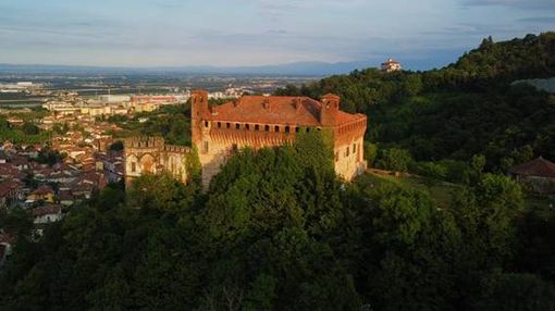 Il Castello della Villa ospita i primi eventi della stagione 2024. Dal 6 al 9 giugno "Aspettando l’estate" Il Castello della Villa ospita i primi eventi della stagione 2024. Dal 6 al 9 giugno "Aspettando l’estate"