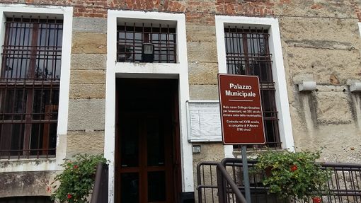 «Il prefetto ci conceda 2 o 3 pomeriggi per andare a fare la spesa a Piossasco» «Il prefetto ci conceda 2 o 3 pomeriggi per andare a fare la spesa a Piossasco»