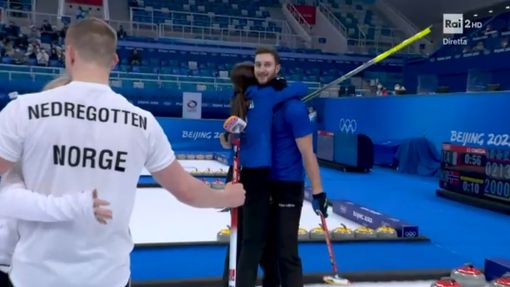 Constantini festeggia la vittoria con Mosaner