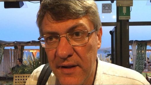 I sindacati scendono in piazza: &quot;Prorogate il blocco dei licenziamenti&quot;. A Torino arriva Landini