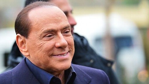 Carlo Pellegatti rivela in un'intervista esclusiva: "Berlusconi, un maestro del giornalismo" Carlo Pellegatti rivela in un'intervista esclusiva: "Berlusconi, un maestro del giornalismo"