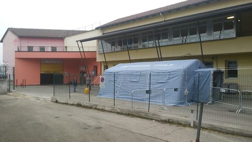 l'esterno dell'ospedale San Lorenzo di Carmagnola l'esterno dell'ospedale San Lorenzo di Carmagnola