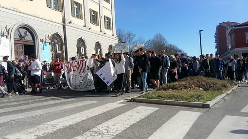 Torna a Pinerolo lo sciopero degli studenti in difesa del clima