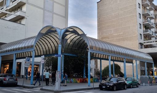 I portici blu all’incrocio tra via Buniva e via Chiappero I portici blu all’incrocio tra via Buniva e via Chiappero