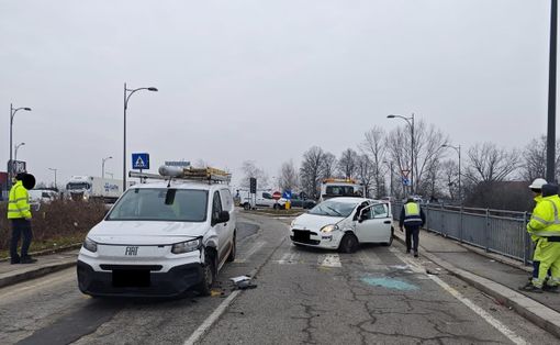 Brutto incidente in via Scarrone: traffico paralizzato a Nichelino Brutto incidente in via Scarrone: traffico paralizzato a Nichelino