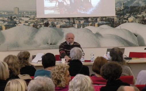 Renato Galetto, oratore in un convegno di Ama