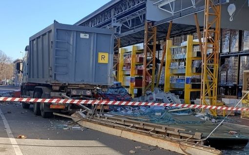 crollo muro azienda di nichelino