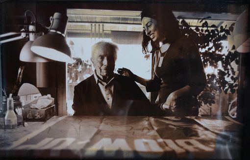 Paola Mongelli con Michelangelo Antonioni (foto di Luca Pron) Paola Mongelli con Michelangelo Antonioni (foto di Luca Pron)